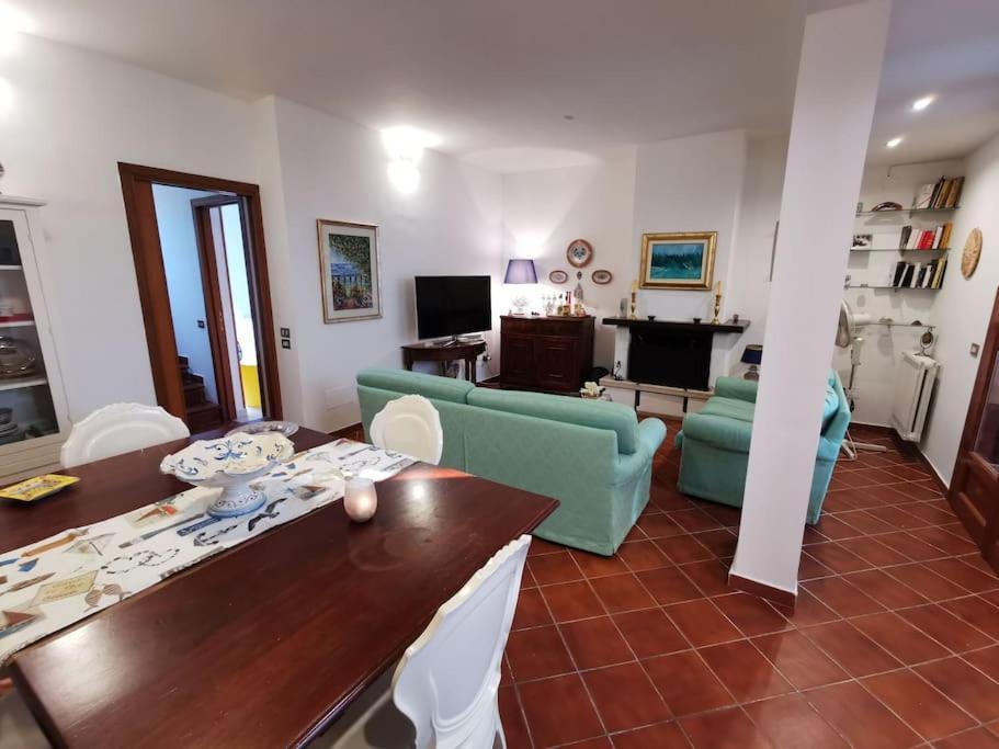 Villa Iris - Mondello Παλέρμο Εξωτερικό φωτογραφία